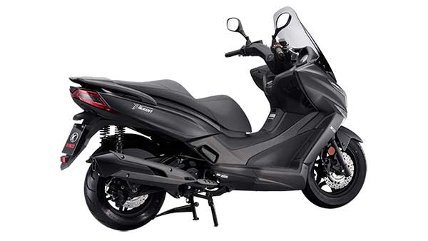 ഇന്ത്യയിലേക്ക് ചുവടുവെക്കാൻ ഒരുങ്ങുന്ന മാക്‌സി സ്‌കൂട്ടറുകൾ