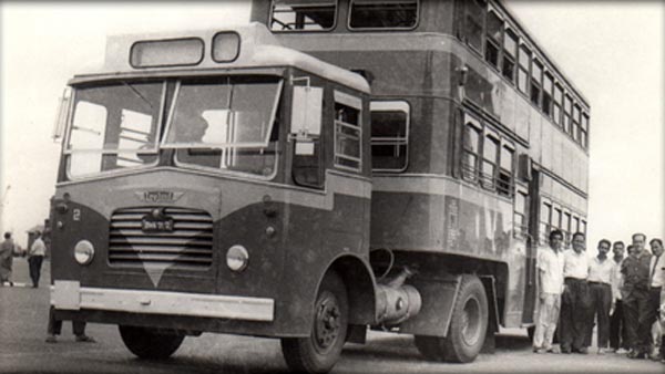 കൊൽക്കത്തയുടം നഗവീധികളിൽ വീണ്ടും ഡബിൾ ഡെക്കർ ബസുകൾ എത്തുന്നു കൊൽക്കത്തയുടം നഗവീധികളിൽ വീണ്ടും ഡബിൾ ഡെക്കർ ബസുകൾ എത്തുന്നു