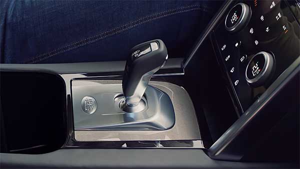 അരങ്ങേറ്റത്തിനൊരുങ്ങി ലാന്‍ഡ് റോവര്‍ ഡിസ്‌കവറി സ്പോര്‍ട്ട് ഫെയ്‌സ്‌ലിഫ്റ്റ്