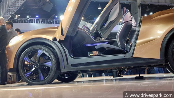 ഓട്ടോ എക്‌സ്‌പോ 2020: പ്രതീക്ഷിച്ചത് പുത്തന്‍ ഥാറിനെ, മഹീന്ദ്ര കൊണ്ടുവന്നത് ഫണ്‍സ്റ്ററിനെയും