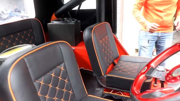 കുട്ടികൾക്കായി ഒരു മിനി ഇലക്ട്രിക് ജീപ്പ്; വീഡിയോ