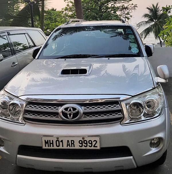 രാജ്യം വിട്ട നീരവ് മോദിയുടെ വാഹനങ്ങൾ ഓൺലൈൻ ലേലത്തിന്