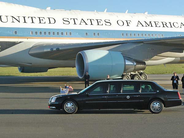 മോദിയുടേയും ട്രംപിന്റെയും ഔദ്യോഗിക വാഹനങ്ങൾ തമ്മിൽ ഒന്ന് മാറ്റുരയ്ക്കാം