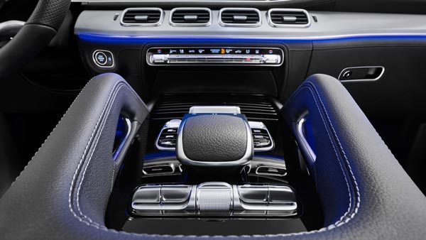 പിൻതലമുറയിൽ നിന്ന് പുതുതലമുറയിലേക്ക് എത്തുമ്പോൾ കാറുകളിൽ നിന്ന് മാഞ്ഞു തുടങ്ങുന്ന ചില ഫീച്ചറുകൾ