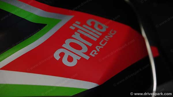 ഇന്ത്യയിലെ ആദ്യത്തെ RSV4 1100 ഫാക്‌ടറിയുടെ ഡെലിവറി നടത്തി അപ്രീലിയ