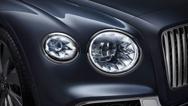 രാജ്യത്തെ ആദ്യ 2020 ബെന്റ്ലി ഫ്ലൈയിംഗ് സ്പർ കരസ്ഥമാക്കി ഗുജറാത്ത് സ്വദേശി