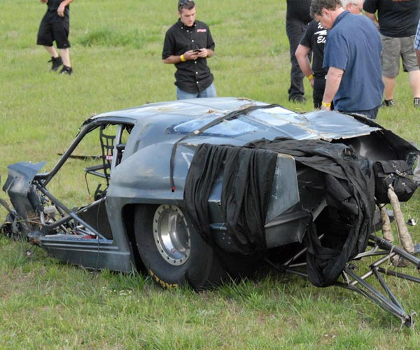 കാഴ്‌ചയില്ലാത്ത ഒരു റേസർ നിർമിച്ച 2008 C6 കൊർവെറ്റ് കാറിന്റെ കഥയറിയാം