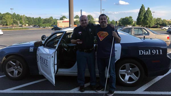 കാഴ്‌ചയില്ലാത്ത ഒരു റേസർ നിർമിച്ച 2008 C6 കൊർവെറ്റ് കാറിന്റെ കഥയറിയാം