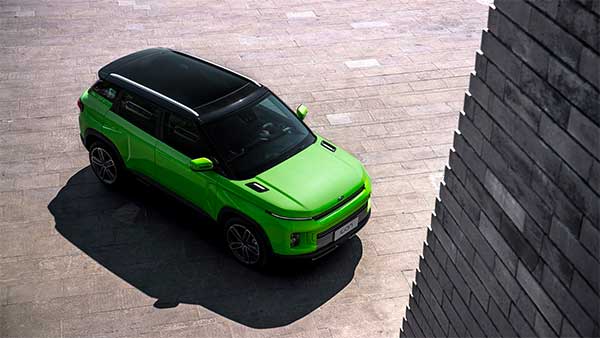 കൊറോണ വൈറസ് ചെറുക്കാനും ചൈനീസ് കാര്‍; പരിചയപ്പെടാം ഗീലി ഐകോണ്‍ എസ്‌യുവിയെ