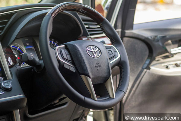 ക്രിസ്റ്റയുടെ സ്‌പെഷ്യല്‍ എഡിഷന്‍ പതിപ്പിനെ അവതരിപ്പിക്കാനൊരുങ്ങി ടൊയോട്ട