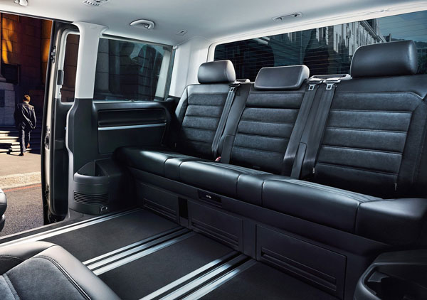 ഉത്പാദനത്തിലെ ഏറ്റവും ദൈർഘ്യമേറിയ വാണിജ്യ വാഹനമായി ഫോക്സ്‍വാഗൺ ട്രാൻസ്പോർട്ടർ