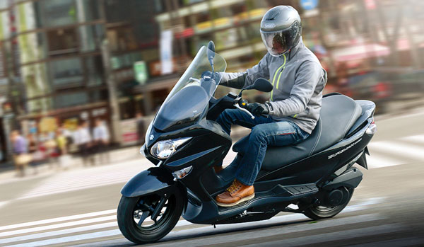 പുതിയ നിറങ്ങളിൽ അണിഞ്ഞൊരുങ്ങി സുസുക്കി ബർഗ്‌മാൻ 200