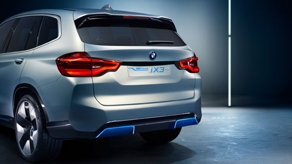 ബി‌എം‌ഡബ്ല്യു iX3 -യുടെ പൂർണ്ണ രൂപം വെളിപ്പെടുത്തി ആദ്യ ചിത്രങ്ങൾ പുറത്ത്