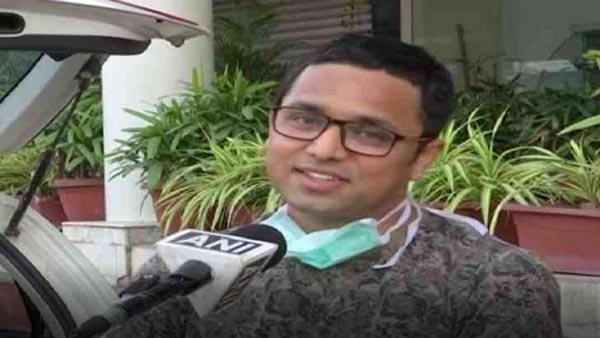 പകല്‍ കൊവിഡ് പരിചരണം, രാത്രിയുറക്കം കാറില്‍; ഡോക്ടര്‍ക്ക് താമസസൗകര്യമൊരുക്കി അധികൃതര്‍