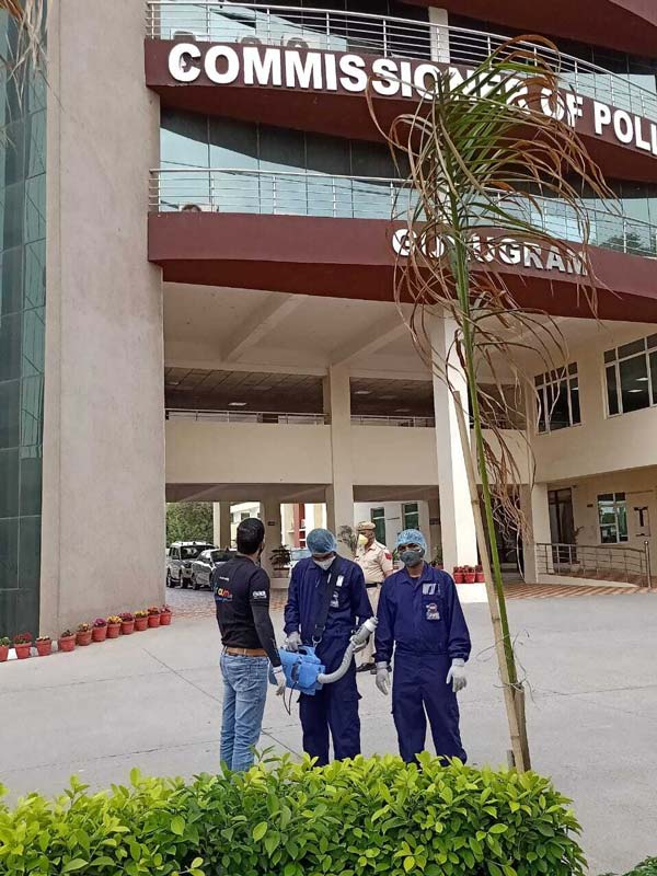 ഗുരുഗ്രാം പൊലീസ് വാഹനങ്ങൾക്ക് സാനിറ്റൈസേഷൻ പാക്കേജുമായി ഡ്രൂം