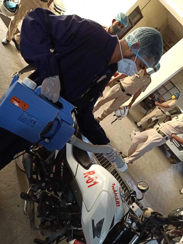 ഗുരുഗ്രാം പൊലീസ് വാഹനങ്ങൾക്ക് സാനിറ്റൈസേഷൻ പാക്കേജുമായി ഡ്രൂം