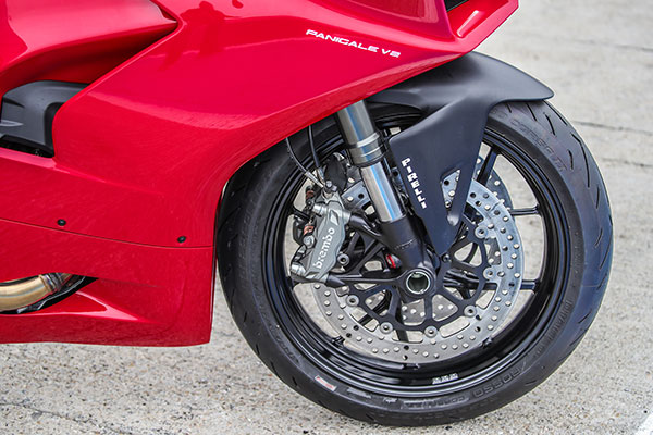 പാനിഗാലെ V2 ഇന്ത്യൻ വിപണിയിൽ ഉടൻ എത്തും; ടീസർ അവതരിപ്പിച്ച് ഡ്യുക്കാട്ടി പാനിഗാലെ V2 ഇന്ത്യൻ വിപണിയിൽ ഉടൻ എത്തും; ടീസർ അവതരിപ്പിച്ച് ഡ്യുക്കാട്ടി