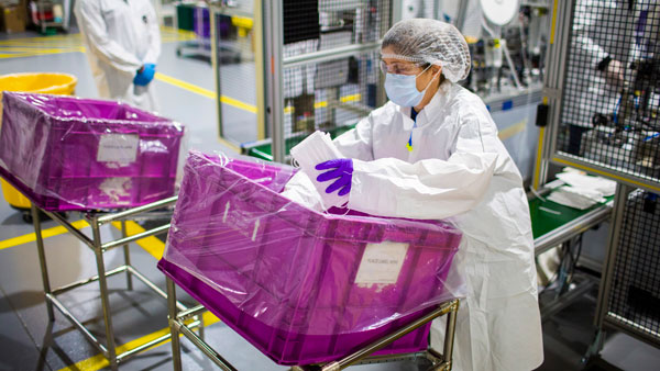 കൊവിഡ്-19; ആരോഗ്യപ്രവര്‍ത്തകര്‍ക്ക് മെഡിക്കല്‍ ഗൗണ്‍ നിര്‍മ്മിക്കാനൊരുങ്ങി ഫോര്‍ഡ്