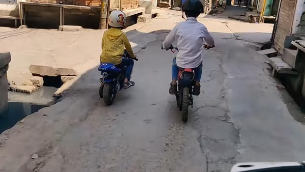 ലോക്ഡൗണില്‍ കൈയ്യടി നേടി രണ്ടു മിടുക്കന്മാര്‍; യൂട്യൂബ് വരുമാനം പാവങ്ങള്‍ക്ക് നല്‍കി, വീഡിയോ