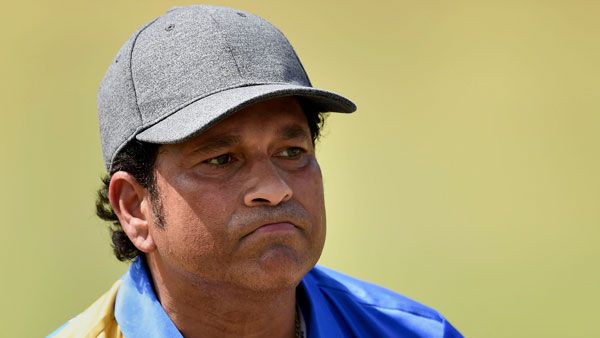 പ്രമുഖ ഇന്ത്യൻ താരങ്ങളും അവരുടെ ആദ്യ വാഹനങ്ങളും