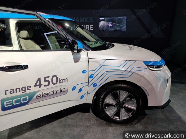 2020 വേൾഡ് അർബൻ കാർ ഓഫ് ദി ഇയർ പുരസ്കാരം നേടി കിയ സോൾ ഇവി