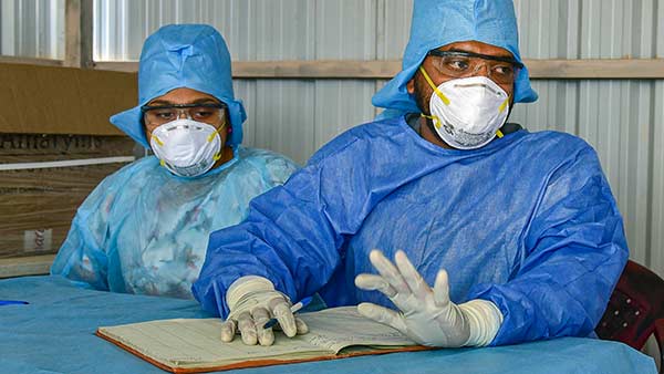 പുനരുപയോഗിക്കാൻ കഴിയുന്ന ഫെയ്സ് ഷീൽഡുകൾ അവതരിപ്പിച്ച് മാവോക്സ് ഹെൽമെറ്റുകൾ