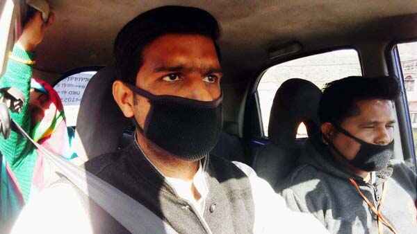 കൊവിഡ്-19; നാനോ കാർ ആംബുലൻസാക്കി മാറ്റി ഒരു യുവാവ്