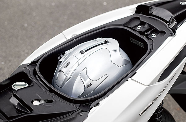 മൂന്ന് വീലുകളുള്ള ട്രൈസിറ്റി 155 ജപ്പാനില്‍ അവതരിപ്പിച്ച് യമഹ