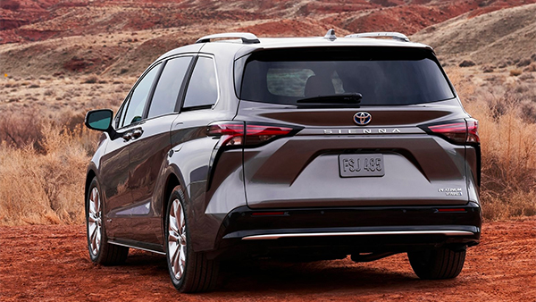 കാർണിവലിന് ഒത്ത എതിരാളിയുമായി ടൊയോട്ട, നാലാം തലമുറ സിയന്ന എംപിവി വിപണിയിൽ