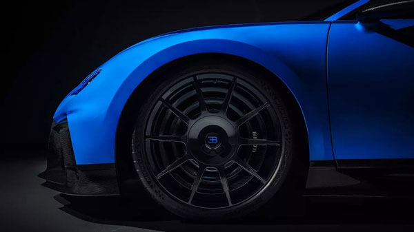 പുതിയ ഷിറോൺ‌ പർ‌ സ്‌പോർ‌ട്ട് യൂറോപ്പിൽ അവതരിപ്പിച്ച് ബുഗാട്ടി