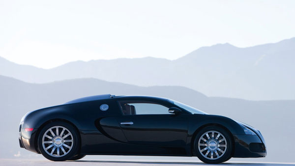 അത്യാഢംബര ബുഗാട്ടി ഹൈപ്പർകാറുകൾ സ്വന്തമാക്കിയ ഇന്ത്യക്കാർ