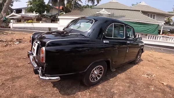 എൺപതുകളുടെ പ്രൗഢിയിൽ ഇന്നും തിളങ്ങി മാർക്ക് IV അംബാസഡർ