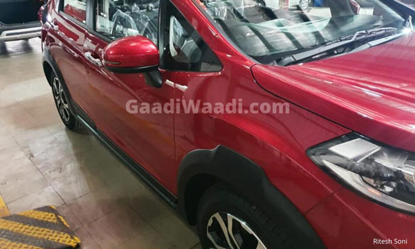 അരങ്ങേറ്റത്തിന് സജ്ജം; ഡീലര്‍ഷിപ്പില്‍ എത്തിയ ഹോണ്ട WR-V ഫെയ്‌സ്‌ലിഫ്റ്റ് ചിത്രങ്ങള്‍ പുറത്ത്