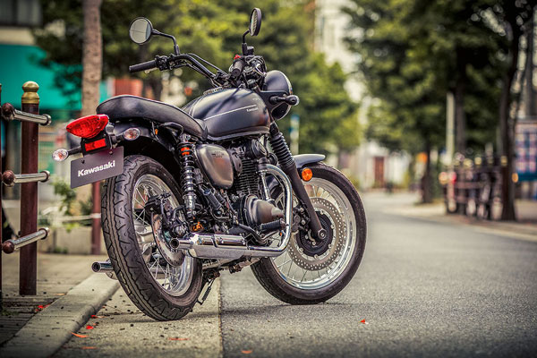 ഒരു ലക്ഷം രൂപ വിലക്കിഴിവിൽ 2020 കവാസാക്കി W800 സ്ട്രീറ്റ് ക്രൂയിസർ