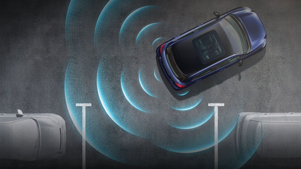 ചൈനയിൽ കാറുകൾ ഇനി തനിയെ ഓടും; സെൽഫ് ഡ്രൈവ് ഫീച്ചറുള്ള ഇലക്ട്രിക് കാർ പുറത്തിറക്കി ലീപ്മോട്ടർ