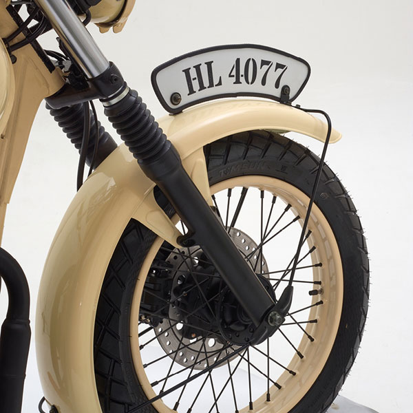 ഫ്രാന്‍സില്‍ നിന്നും റോയല്‍ എന്‍ഫീല്‍ഡിന് എതിരാളി; ഡെസര്‍ട്ട് ഫോഴ്‌സ് 400 അവതരിപ്പിച്ച് മാഷ്