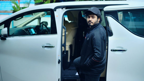 മോഹന്‍ലാലിന് പിന്നാലെ ടൊയോട്ട വെല്‍ഫയര്‍ സ്വന്തമാക്കി സുരേഷ് ഗോപി; ചിത്രങ്ങള്‍ പങ്കുവെച്ച് ഗോകുല്‍ സുരേഷ്