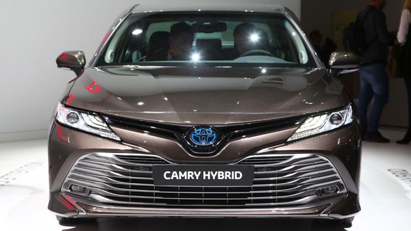 വെല്‍ഫയര്‍, കാമ്രി ഹൈബ്രിഡ് മോഡലുകളുടെ വില വര്‍ധിപ്പിക്കുമെന്ന് ടൊയോട്ട