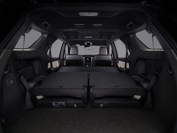 പരീക്ഷണയോട്ടം ആരംഭിച്ച് ടൊയോട്ട ഫോര്‍ച്യൂണര്‍ ഫെയ്‌സ്‌ലിഫ്റ്റ്; സ്‌പൈ ചിത്രങ്ങള്‍