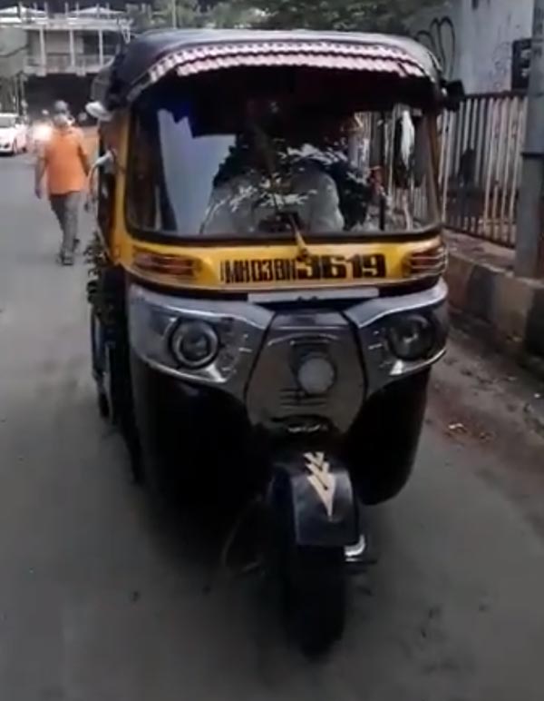 വാഷ്ബേസനും സാനിറ്റൈസറുമായി മുംബൈയിൽ ഹിറ്റായി ഹോം സിസ്റ്റം ഓട്ടോ