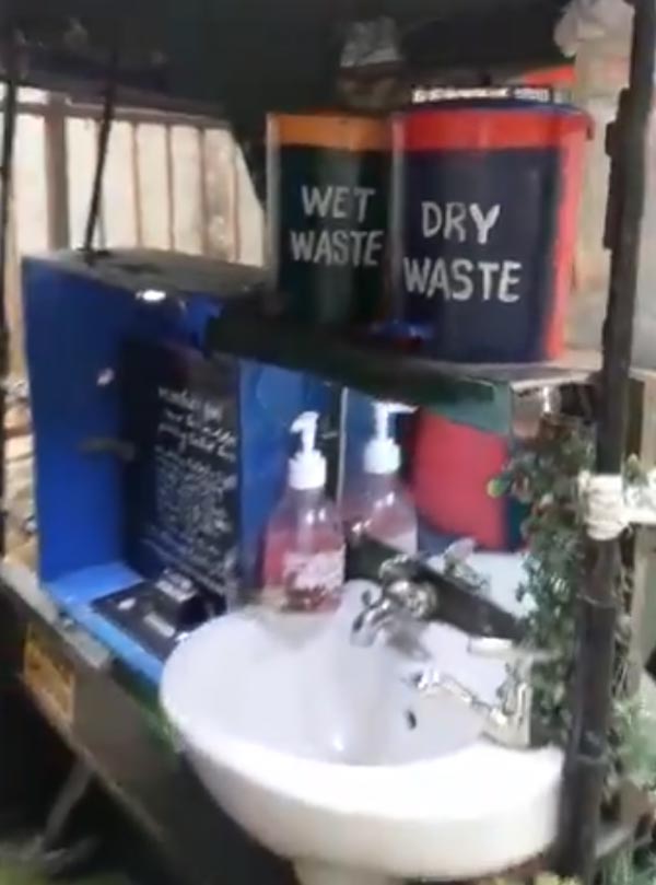 വാഷ്ബേസനും സാനിറ്റൈസറുമായി മുംബൈയിൽ ഹിറ്റായി ഹോം സിസ്റ്റം ഓട്ടോ