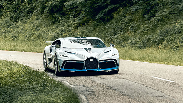 ഡെലിവറികൾ ആരംഭിക്കുന്നതിന് മുന്നോടിയായി അവസാന ഘട്ട പരിശോധനയ്ക്കൊരുങ്ങി ബുഗാട്ടി ഡിവോ