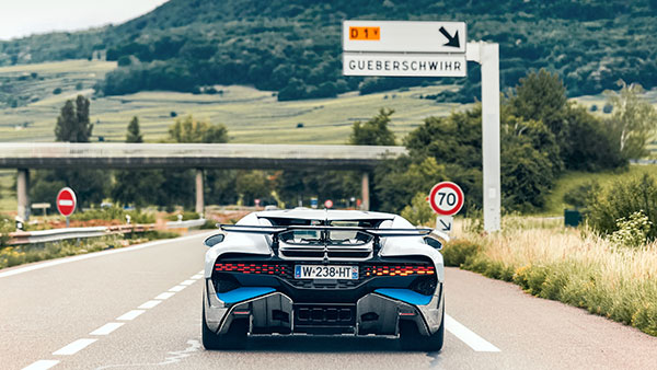 ഡെലിവറികൾ ആരംഭിക്കുന്നതിന് മുന്നോടിയായി അവസാന ഘട്ട പരിശോധനയ്ക്കൊരുങ്ങി ബുഗാട്ടി ഡിവോ