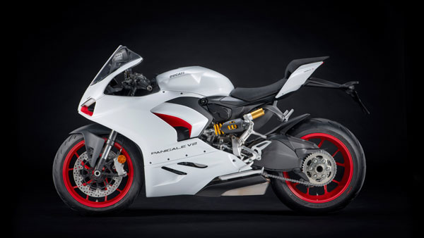 വെള്ള ചായം പൂശി വൈറ്റ് റോസോ കളർ സ്കീമിൽ ഒരുങ്ങി ഡുക്കാട്ടി പാനിഗാലെ V2