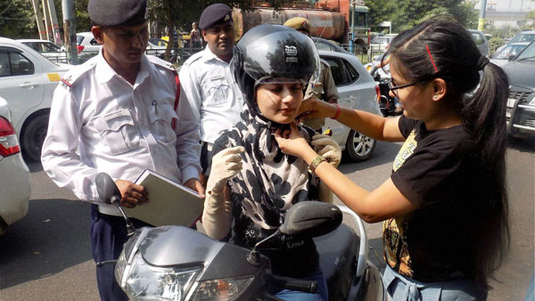 ഹെൽമെറ്റ് സുരക്ഷാ നിയമങ്ങളിൽ ഭേദഗതി വരുത്തി കേന്ദ്ര സർക്കാർ