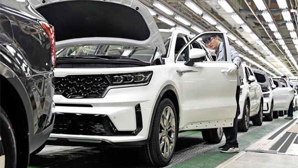 സോറന്റോ ഹൈബ്രിഡ് എസ്‌യുവിയുടെ ഉത്പാദനം ആരംഭിച്ച് കിയ