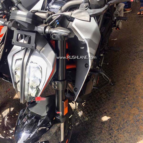 390 സ്റ്റൈൽ എൽഇഡി ഹെഡ്‌ലാമ്പുമായി കെടിഎം ഡ്യൂക്ക് 250