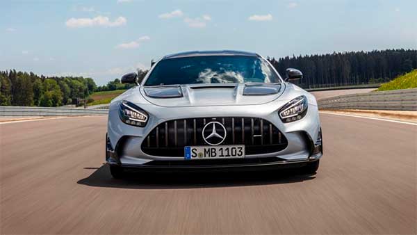 730 bhp കരുത്തുമായി AMG GT ബ്ലാക്ക് സീരീസ് അവതരിപ്പിച്ച് മെർസിഡീസ്