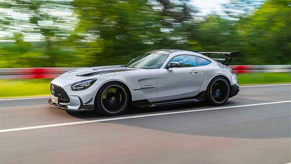 730 bhp കരുത്തുമായി AMG GT ബ്ലാക്ക് സീരീസ് അവതരിപ്പിച്ച് മെർസിഡീസ്