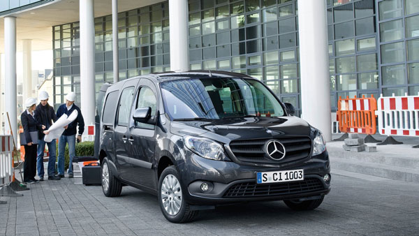 ചെറു വാൻ ഒരുങ്ങുന്നു; പുതിയ ടി-ക്ലാസിന്റെ ടീസർ പുറത്തു വിട്ട് മെർസിഡീസ് ബെൻസ്